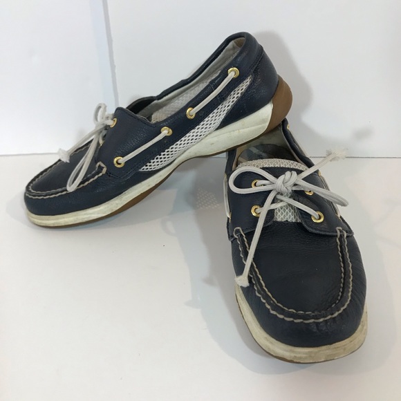navy blue boat shoes